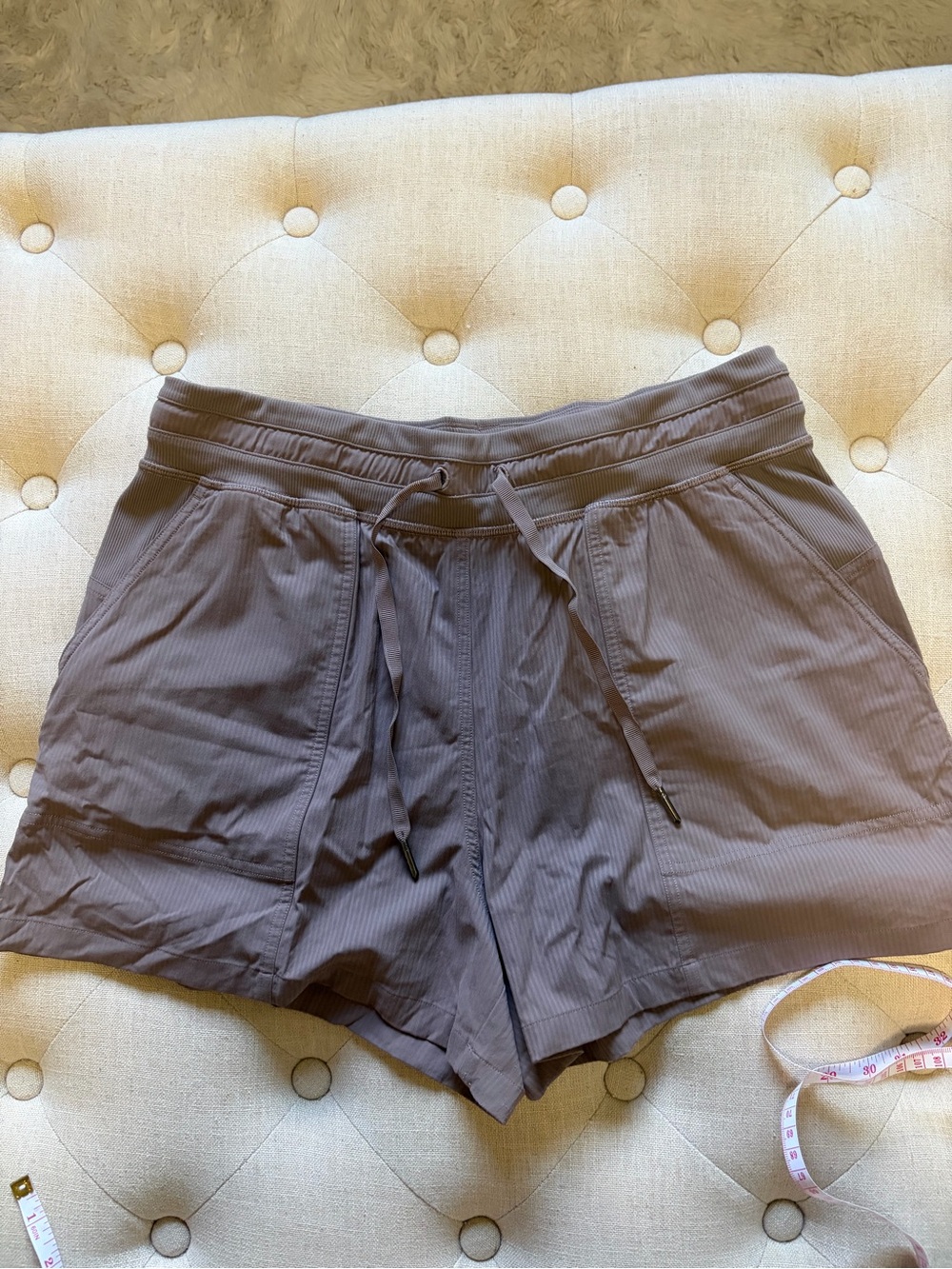 Lululemon Dance Studio High Rise Short 3.5” in Taupe-size 8